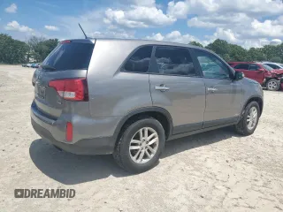 2015 Kia Sorento LX with VIN 5XYKTCA6XFG563967, listed as a Copart auction lot 62505855 with 194,440 mi miles and Clean title. Bid and sale history available at DreamBid. Image 3.