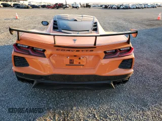 2024 Chevrolet Corvette 2LT z VIN 1G1YB2D43R5125766, wystawiony jako Copart lot #88470315 z przebiegiem Nie podano mil oraz Szkoda całkowita • Salvage title. Historia ofert i sprzedaży dostępna na DreamBid. Obrazek 6.