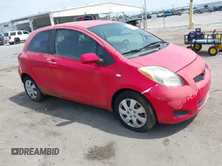 2009 Toyota Yaris with VIN JTDJT903295224512, listed as a IAAI auction lot 42088967 with 165,918 mi miles. Bid and sale history available at carsss.com. Image 1.