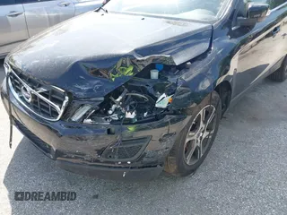 2013 Volvo XC60 T6 с VIN YV4902DZXD2445302, выставлен на аукционе IAAI как лот 42145755 с пробегом 115 547 миль миль и . История ставок и продаж доступна на DreamBid. Изображение 6.