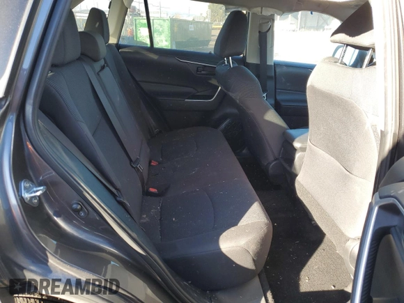 2021 Toyota RAV4 LE with VIN 2T3G1RFV9MC246602, listed as a Copart auction lot 86204174 with 42,485 mi miles and Salvage Title. Bid and sale history available at carsss.com. Image 10.