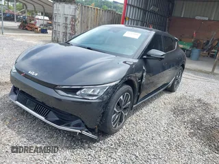 2022 Kia EV6 Wind z VIN KNDC3DLC5N5034625, wystawiony jako IAAI lot #42263100 z przebiegiem 35 412 mil mil oraz . Historia ofert i sprzedaży dostępna na DreamBid. Obrazek 19.