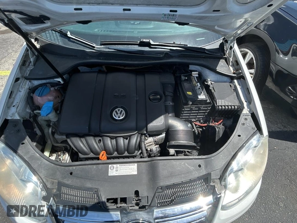 2010 Volkswagen Jetta Limited Edition with VIN 3VWAX7AJ6AM146818, listed as a Copart auction lot 51991495 with 131,089 mi miles and Clean title. Bid and sale history available at DreamBid. Image 7.
