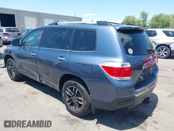 2013 Toyota Highlander Limited with VIN 5TDDK3EH7DS228933, listed as a IAAI auction lot 42442790 with 131,209 mi miles and . Bid and sale history available at DreamBid. Image 3.