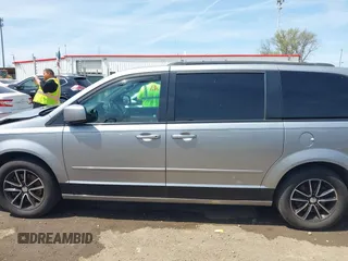 2017 Dodge Grand Caravan SE with VIN 2C4RDGBG8HR819905, listed as a IAAI auction lot 42086955 with 125,470 mi miles and . Bid and sale history available at DreamBid. Image 14.