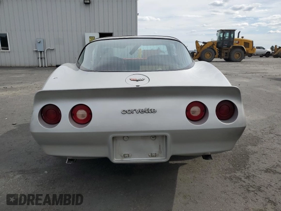 1982 Chevrolet Corvette z VIN 1G1AY878XC5102140, wystawiony jako Copart lot #59845855 z przebiegiem 80 611 mil mil oraz Czysty tytuł • Clean title. Historia ofert i sprzedaży dostępna na DreamBid. Obrazek 6.