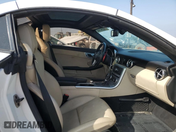 2014 Mercedes-Benz SLK-Class SLK 250 with VIN WDDPK4HA5EF075252, listed as a Copart auction lot 69894144 with 124,204 mi miles and Salvage Title. Bid and sale history available at carsss.com. Image 11.