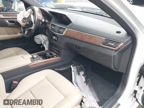 2013 Mercedes-Benz E 350 Luxury with VIN WDDHF8JB4DA727504, listed as a IAAI auction lot 42457322 with 39,803 mi miles and . Bid and sale history available at DreamBid. Image 5.