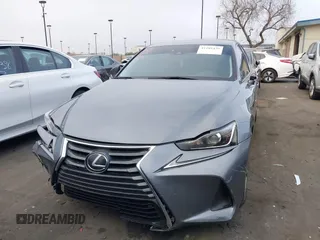 2020 Lexus IS 300 z VIN JTHDA1D24L5107168, wystawiony jako IAAI lot #41101439 z przebiegiem 76 240 mil mil oraz . Historia ofert i sprzedaży dostępna na DreamBid. Obrazek 13.