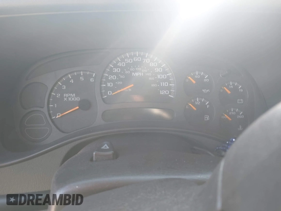 2005 Chevrolet Silverado 1500 LS z VIN 2GCEC19T251171411, wystawiony jako IAAI lot #42358834 z przebiegiem Nie podano mil oraz . Historia ofert i sprzedaży dostępna na DreamBid. Obrazek 7.