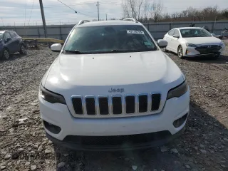 2019 Jeep Cherokee Latitude with VIN 1C4PJLCX3KD129402, listed as a Copart auction lot 43176705 with 100,137 mi miles and Salvage Title. Bid and sale history available at carsss.com. Image 5.