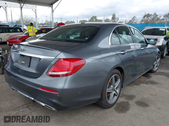 2018 Mercedes-Benz E-Class E 300 with VIN WDDZF4JB7JA337702, listed as a IAAI auction lot 41713178 with 1 mi miles. Bid and sale history available at carsss.com. Image 4.
