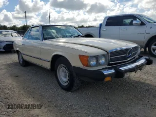 1982 Mercedes-Benz 380 with VIN WDBBA45A6CB012241, listed as a Copart auction lot 74020084 with 122,162 mi miles and Salvage Title. Bid and sale history available at carsss.com. Image 4.