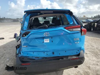 2021 Toyota RAV4 XLE with VIN 2T3W1RFV8MW118944, listed as a Copart auction lot 60824465 with 98,090 mi miles and Salvage title. Bid and sale history available at DreamBid. Image 6.