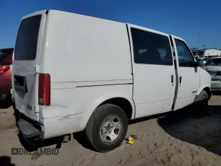 2002 GMC Safari Cargo with VIN 1GTDM19X62B511067, listed as a Copart auction lot 79678824 with 234,810 mi miles and Salvage Title. Bid and sale history available at carsss.com. Image 3.