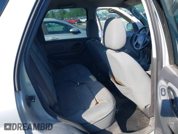 2005 Ford Escape XLT with VIN 1FMYU03175DA18437, listed as a IAAI auction lot 42567091 with 207,602 mi miles and . Bid and sale history available at DreamBid. Image 8.