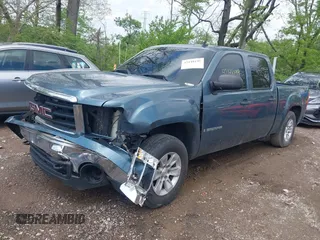 2008 GMC Sierra 1500 SLE1 z VIN 2GTEC130981215732, wystawiony jako IAAI lot #42148199 z przebiegiem 199 218 mil mil oraz . Historia ofert i sprzedaży dostępna na DreamBid. Obrazek 18.
