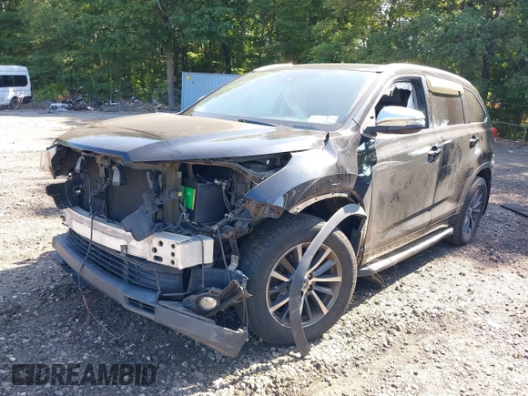 2017 Toyota Highlander XLE with VIN 5TDJZRFH8HS395467, listed as a IAAI auction lot 42577658 with 66,639 mi miles and . Bid and sale history available at DreamBid. Image 2.