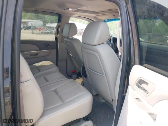 2009 Chevrolet Avalanche LT w/2LT with VIN 3GNFK22039G177073, listed as a IAAI auction lot 42127481 with 139,298 mi miles. Bid and sale history available at carsss.com. Image 8.
