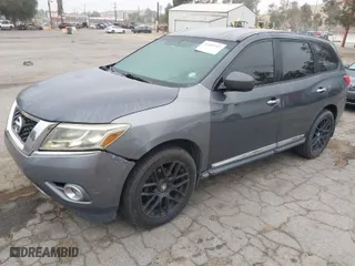 2013 Nissan Pathfinder SV with VIN 5N1AR2MN7DC638676, listed as a IAAI auction lot 41483593 with 190,358 mi miles. Bid and sale history available at carsss.com. Image 2.