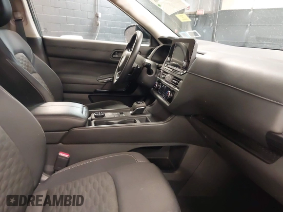 2024 Nissan Pathfinder S with VIN 5N1DR3AC8RC296622, listed as a IAAI auction lot 42288996 with 8,791 mi miles and . Bid and sale history available at DreamBid. Image 5.
