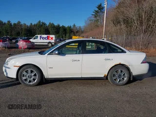 2008 Mercury Sable z VIN 1MEHM43W28G610353, wystawiony jako IAAI lot #41983475 z przebiegiem 211 781 mil mil oraz . Historia ofert i sprzedaży dostępna na DreamBid. Obrazek 11.