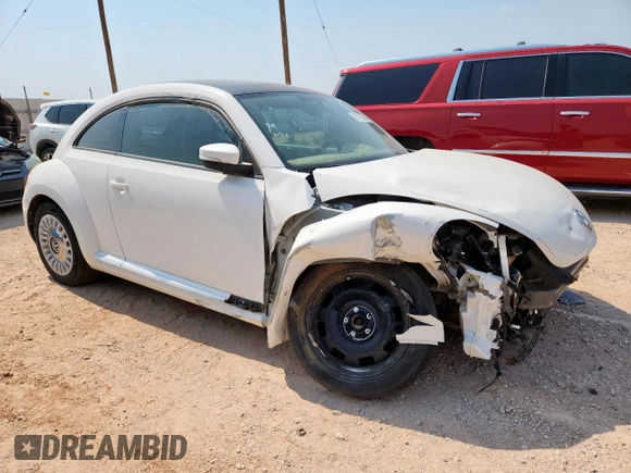 2013 Volkswagen Beetle 2.5L с VIN 3VWJX7AT3DM660437, выставлен на аукционе Copart как лот 61713555 с пробегом Не указан миль и Списание • Salvage title. История ставок и продаж доступна на DreamBid. Изображение 4.