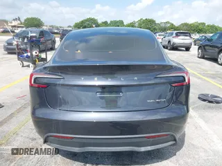 2025 Tesla Model 3 Long Range z VIN 5YJ3E1EBXSF909124, wystawiony jako IAAI lot #42015297 z przebiegiem Nie podano mil oraz . Historia ofert i sprzedaży dostępna na DreamBid. Obrazek 15.