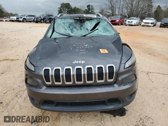 2017 Jeep Cherokee Latitude with VIN 1C4PJLCSXHW535999, listed as a Copart auction lot 49928845 with Not Provided miles and Salvage Title. Bid and sale history available at carsss.com. Image 5.