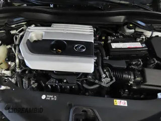 2019 Lexus UX 200 z VIN JTHY3JBH4K2014363, wystawiony jako Copart lot #63853785 z przebiegiem 92 751 mil mil oraz Szkoda całkowita • Salvage title. Historia ofert i sprzedaży dostępna na DreamBid. Obrazek 7.