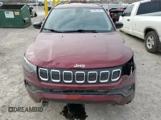 2022 Jeep Compass Latitude with VIN 3C4NJDBB2NT111913, listed as a Copart auction lot 47461105 with 35,946 mi miles and Salvage Title. Bid and sale history available at DreamBid. Image 5.