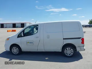 2017 Chevrolet City Express Cargo LT z VIN 3N63M0ZN1HK701924, wystawiony jako IAAI lot #42337663 z przebiegiem 211 535 mil mil oraz . Historia ofert i sprzedaży dostępna na DreamBid. Obrazek 14.