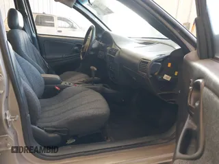 2005 Chevrolet Cavalier z VIN 1G1JC52F557102928, wystawiony jako IAAI lot #42503240 z przebiegiem 258 303 mil mil oraz . Historia ofert i sprzedaży dostępna na DreamBid. Obrazek 5.