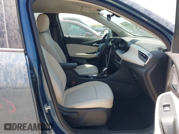 2025 Buick Encore GX Preferred with VIN KL4AMBSL6SB011629, listed as a IAAI auction lot 41876947 with 6,473 mi miles and . Bid and sale history available at DreamBid. Image 5.
