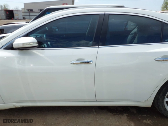2012 Nissan Maxima 3.5 SV with VIN 1N4AA5AP8CC848145, listed as a IAAI auction lot 41887748 with 181,256 mi miles. Bid and sale history available at carsss.com. Image 14.