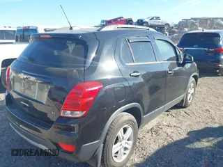2020 Chevrolet Trax LT with VIN KL7CJLSB4LB011695, listed as a IAAI auction lot 41854666 with 49,884 mi miles. Bid and sale history available at carsss.com. Image 4.