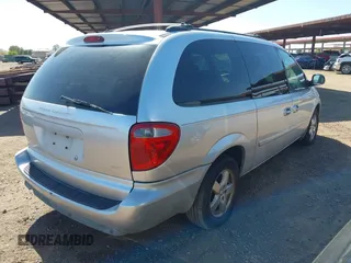 2005 Dodge Caravan SXT with VIN 2D4GP44L85R100434, listed as a IAAI auction lot 42099575 with 220,424 mi miles and . Bid and sale history available at DreamBid. Image 4.