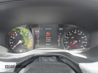 2025 Jeep Compass Latitude с VIN 3C4NJDBN8ST515983, выставлен на аукционе IAAI как лот 42172656 с пробегом 2 836 миль миль и . История ставок и продаж доступна на DreamBid. Изображение 7.