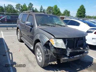 2008 Nissan Pathfinder S z VIN 5N1AR18B28C636186, wystawiony jako IAAI lot #42234667 z przebiegiem Nie podano mil oraz . Historia ofert i sprzedaży dostępna na DreamBid. Obrazek 1.