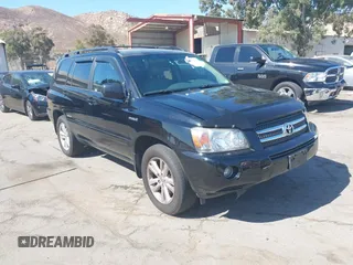 2006 Toyota Highlander Hybrid with VIN JTEEW21A460019579, listed as a IAAI auction lot 40550036 with 278,113 mi miles. Bid and sale history available at carsss.com. Image 1.