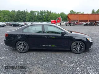 2016 Volkswagen Jetta Sport с VIN 3VWD17AJ6GM336383, выставлен на аукционе IAAI как лот 42518774 с пробегом 81 982 миль миль и . История ставок и продаж доступна на DreamBid. Изображение 13.