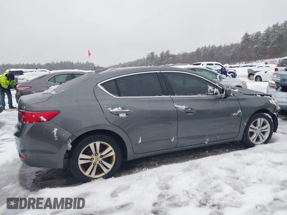 2013 Acura ILX with VIN 19VDE1F37DE021105, listed as a IAAI auction lot 41556381 with 125,543 mi miles. Bid and sale history available at carsss.com. Image 13.