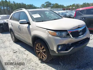 2011 Kia Sorento EX with VIN 5XYKU4A27BG075490, listed as a IAAI auction lot 41853265 with 221,119 mi miles. Bid and sale history available at carsss.com. Image 1.