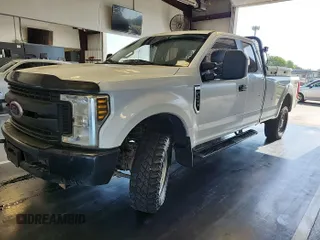 2018 Ford F-250 XL z VIN 1FT7X2B64JEB43318, wystawiony jako IAAI lot #42879295 z przebiegiem 215 145 mil mil oraz . Historia ofert i sprzedaży dostępna na DreamBid. Obrazek 8.