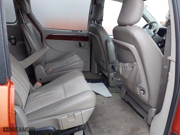 2006 Chrysler Town & Country LWB Touring with VIN 2A4GP54L06R721939, listed as a IAAI auction lot 41215141 with 178,220 mi miles. Bid and sale history available at carsss.com. Image 8.