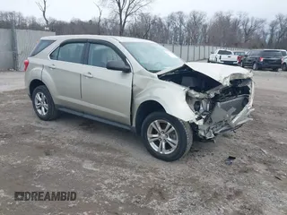 2013 Chevrolet Equinox LS z VIN 2GNALBEK5D1225291, wystawiony jako IAAI lot #41502102 z przebiegiem 42 479 mil mil oraz . Historia ofert i sprzedaży dostępna na DreamBid. Obrazek 1.