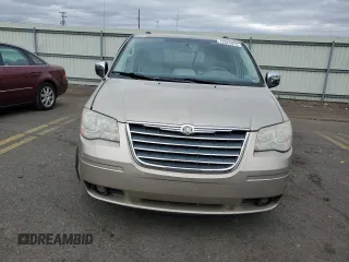2009 Chrysler Town & Country Touring with VIN 2A8HR541X9R640222, listed as a Copart auction lot 72624974 with 140,591 mi miles and Salvage Title. Bid and sale history available at DreamBid. Image 5.