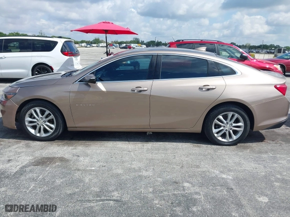 2018 Chevrolet Malibu LT with VIN 1G1ZD5ST1JF208525, listed as a IAAI auction lot 42055307 with 109,147 mi miles. Bid and sale history available at carsss.com. Image 14.