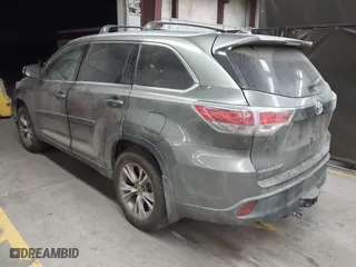 2014 Toyota Highlander XLE with VIN 5TDJKRFH1ES025381, listed as a IAAI auction lot 41494104 with 187,588 mi miles. Bid and sale history available at carsss.com. Image 3.