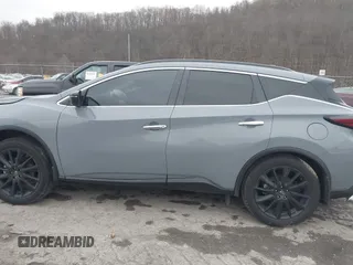 2023 Nissan Murano SV z VIN 5N1AZ2BS2PC106569, wystawiony jako IAAI lot #41506051 z przebiegiem 11 926 mil mil oraz . Historia ofert i sprzedaży dostępna na DreamBid. Obrazek 15.
